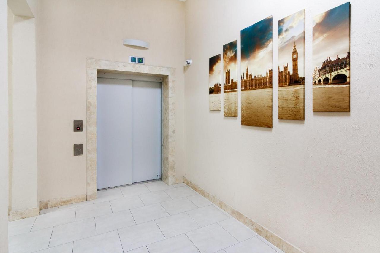 Modern Apartment In The City Center In A New Building Odessa Dış mekan fotoğraf